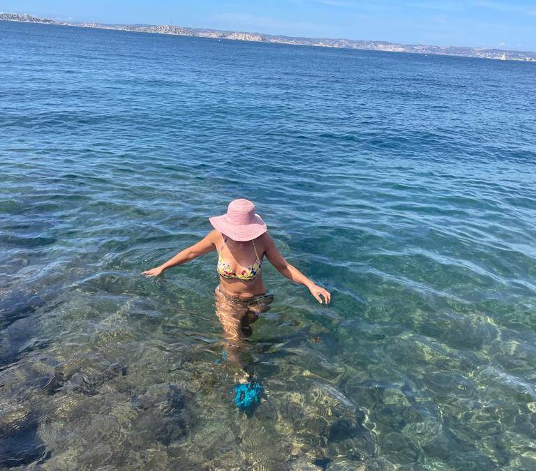 Plongez dans le Paradis Azur aux Calanques de Marseille